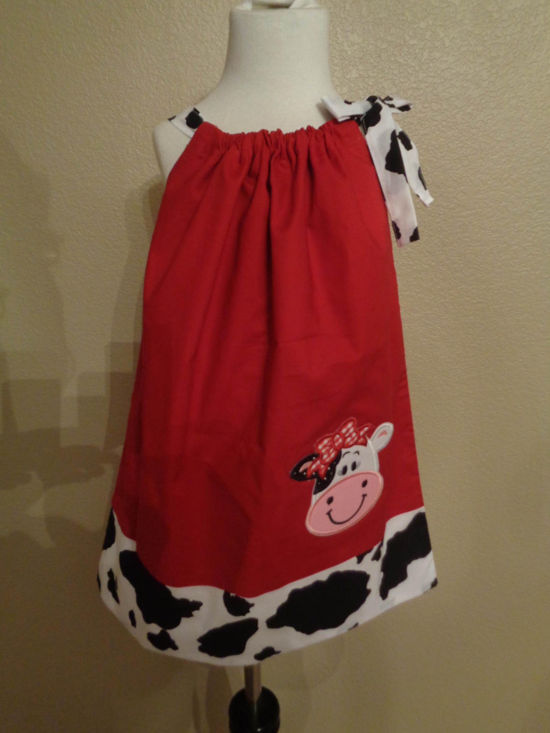 Cow- Farm Pillowcase Boutique Dress,Farm Themed Dress, Farm Party dress, Farm Themed Dress, Farm Party Dress, Cow Dress, Farm Birthday