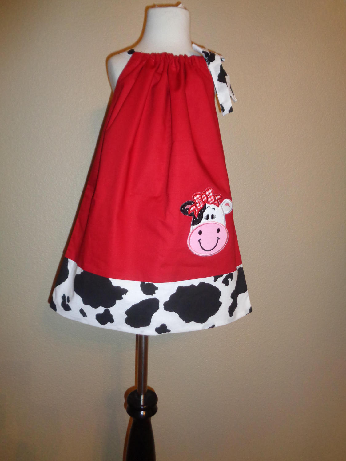 Cow- Farm Pillowcase Boutique Dress,Farm Themed Dress, Farm Party dress, Farm Themed Dress, Farm Party Dress, Cow Dress, Farm Birthday